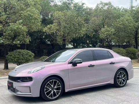 Lynk & Co 03