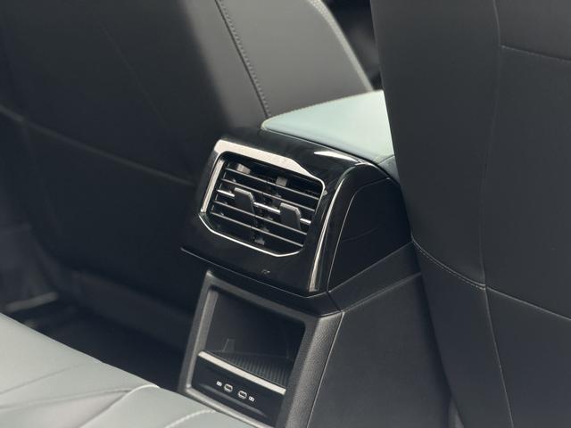 Volkswagen ID.4 X 2023 Белый из Китая, фото 6