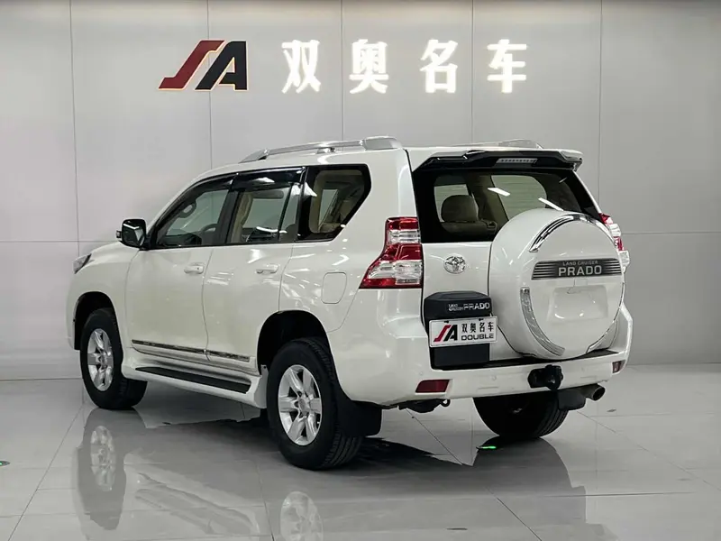 Toyota Prado — фото 5