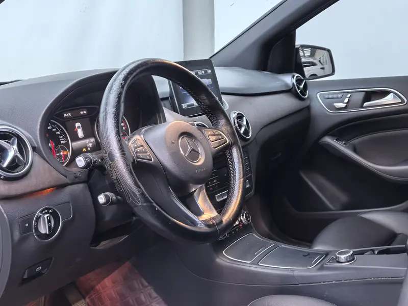 Mercedes-Benz B-Class — фото 10
