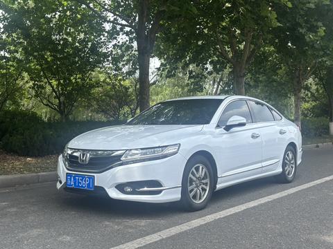 Honda Spirior 2015 2.0L Luxury