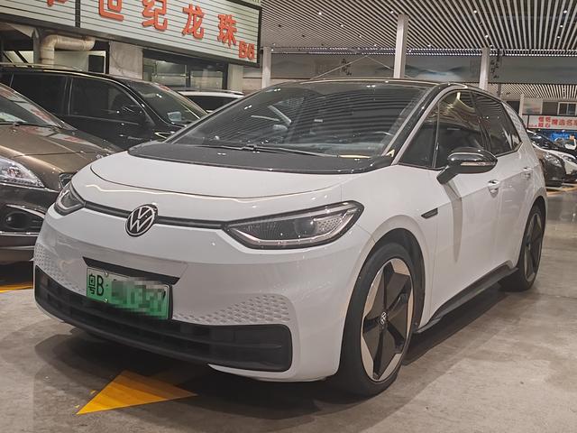Volkswagen ID.3 2022 Белый из Китая