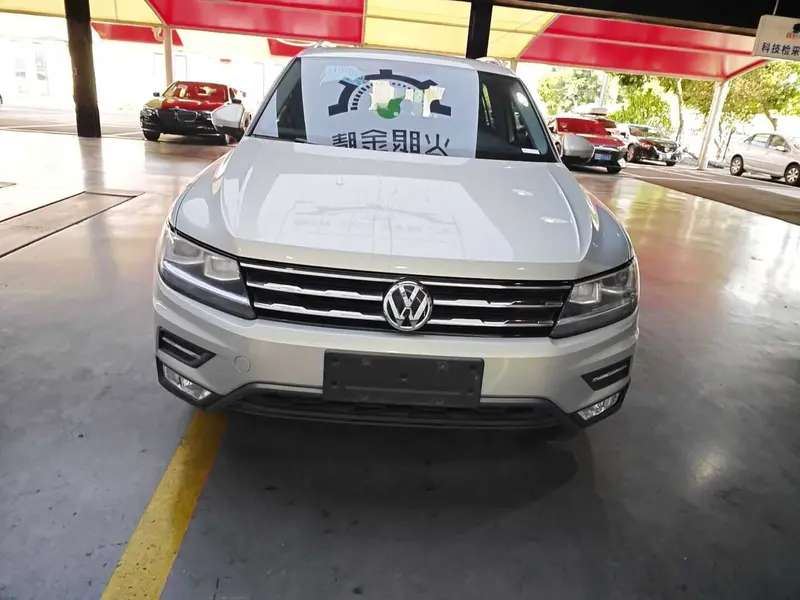 Volkswagen Tiguan L — фото 2