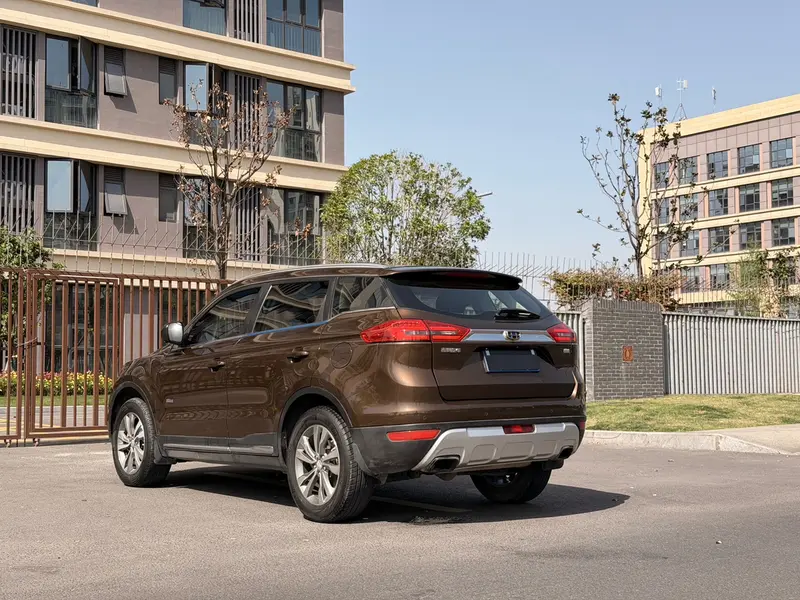 Geely Atlas (Boyue) — фото 5