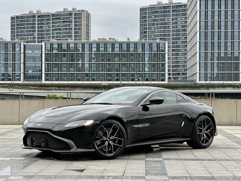 Aston Martin Vantage