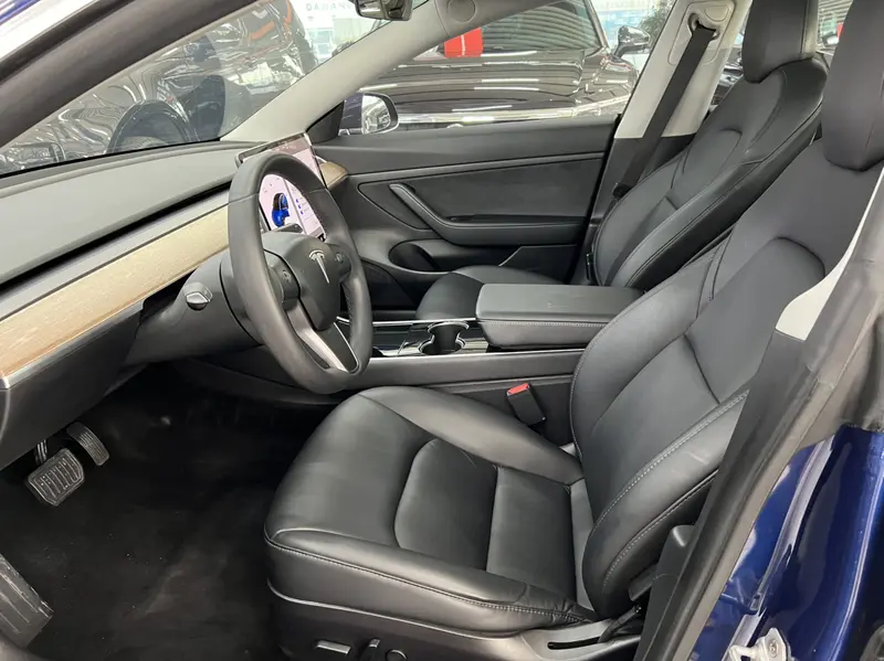 Tesla Model 3 RWD — фото 9