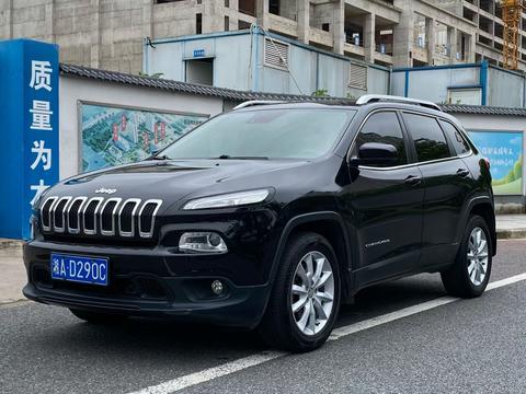 Jeep Cherokee (Import), 2014 год