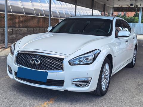Infiniti Q70