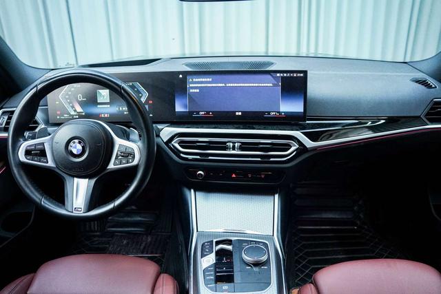 BMW 3 series 2023 Черный из Китая, фото 2
