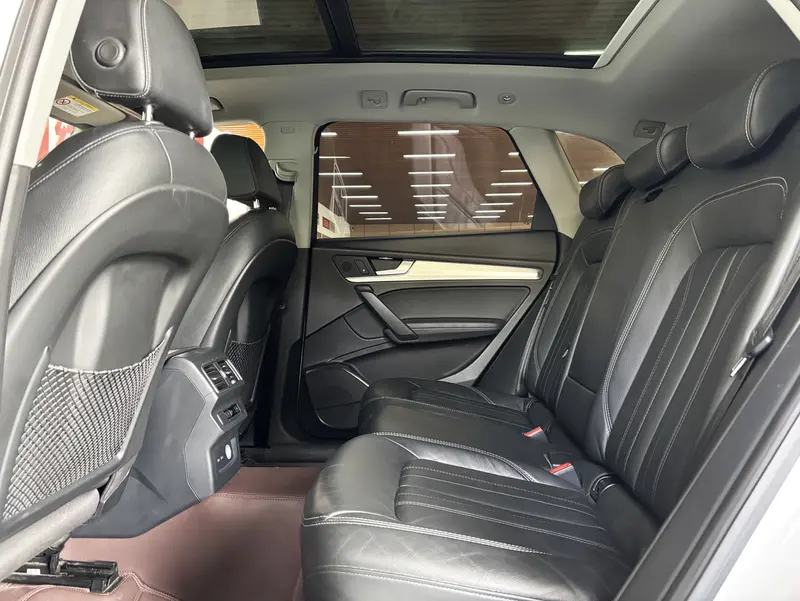 Audi Q5L 40 TFSI стиль — фото 14