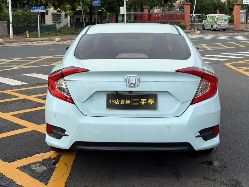 Honda Civic — фото 6