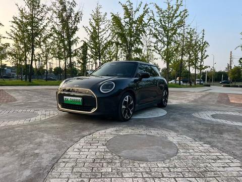 MINI Cooper Electric, 2024 год