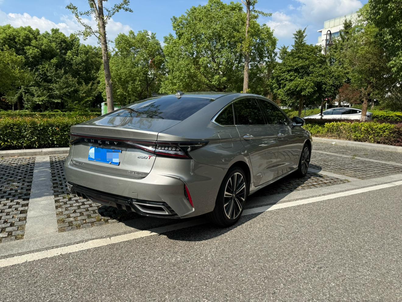 Chery Arrizo 8: фотография 5 из 17