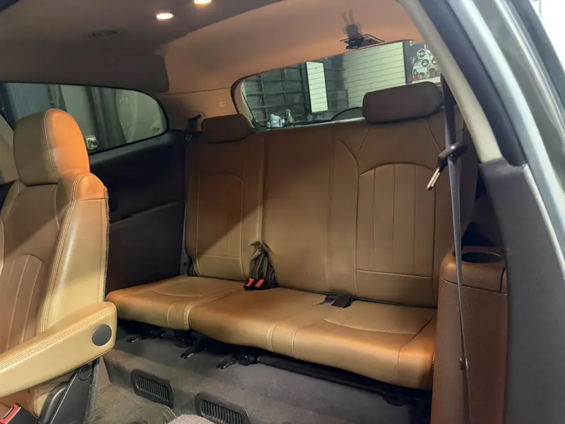 Buick Enclave — фото 15