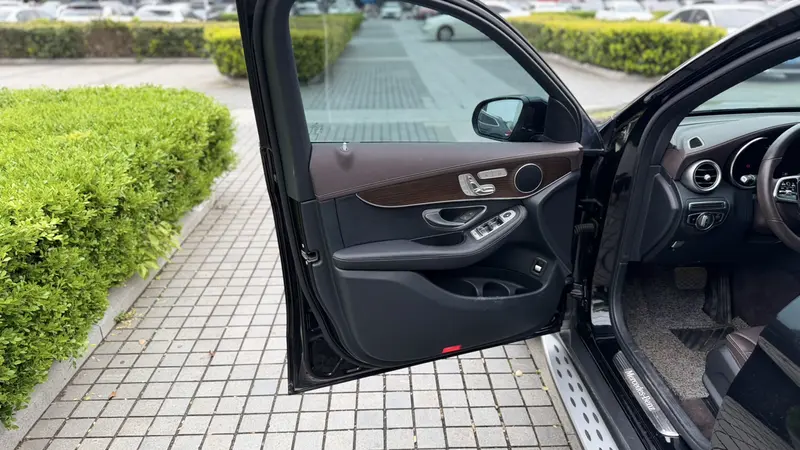Mercedes-Benz GLC — фото 12