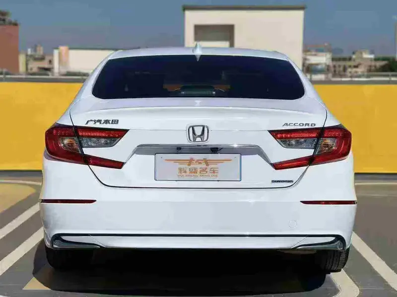 Honda Accord — фото 3