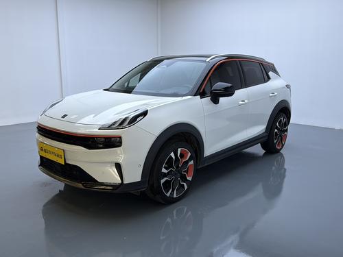 Lynk & Co 06