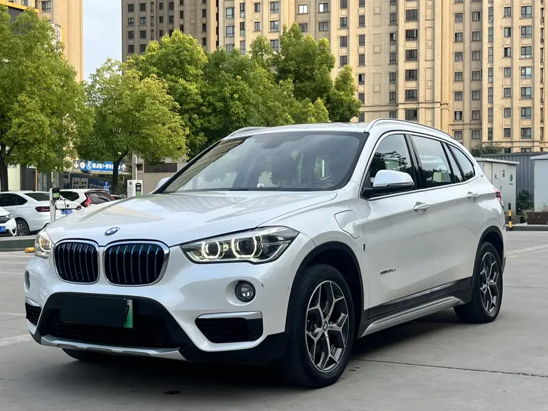 BMW X 1 PHEV x Drive 25 Le Luxury