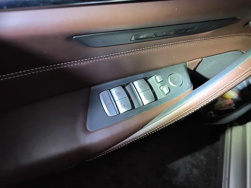 BMW 5 Series — фото 15