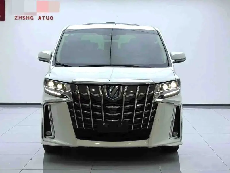 Toyota Alphard — фото 2