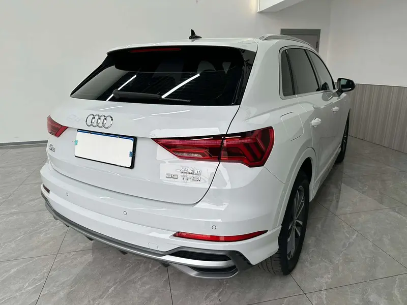 Audi Q3 — фото 6