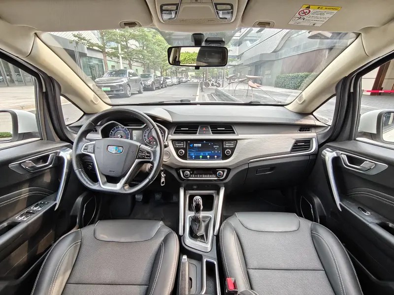 Geely Vision X3 — фото 7