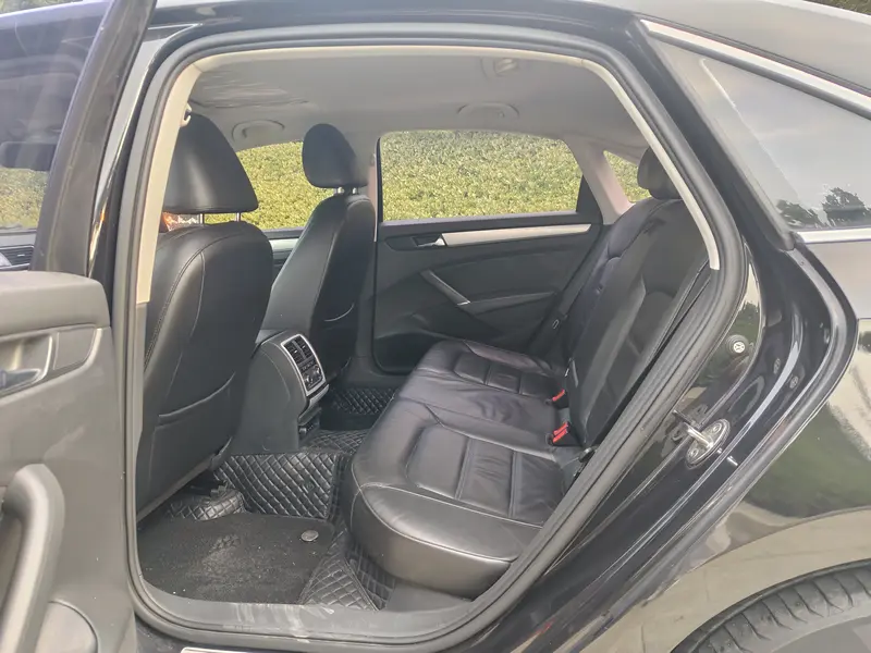 Volkswagen Passat — фото 9