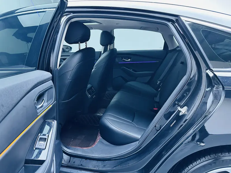 Honda Accord — фото 18
