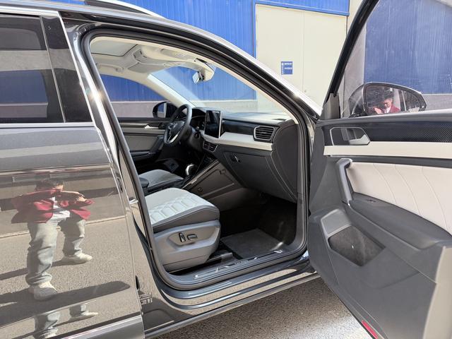 Volkswagen Tanyue 2022 Темно-серый из Китая, фото 4
