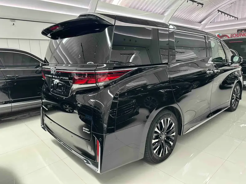 Toyota Vellfire — фото 5