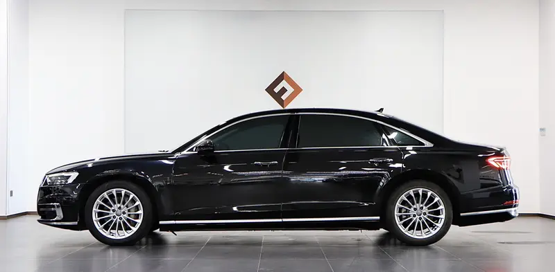 Audi A8 — фото 4