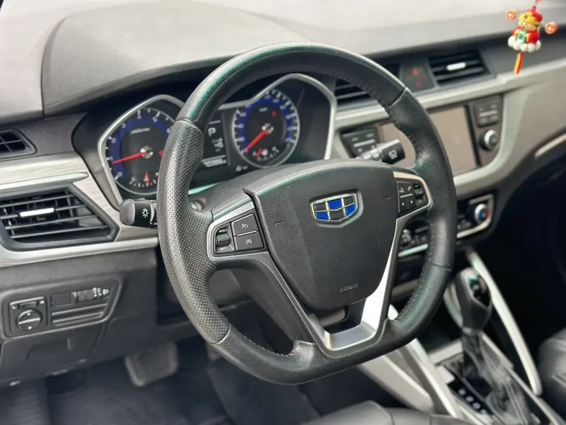 Geely Vision X3 — фото 9