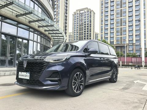 Roewe iMAX8