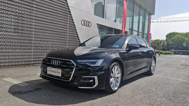 Audi A6L — фото 1