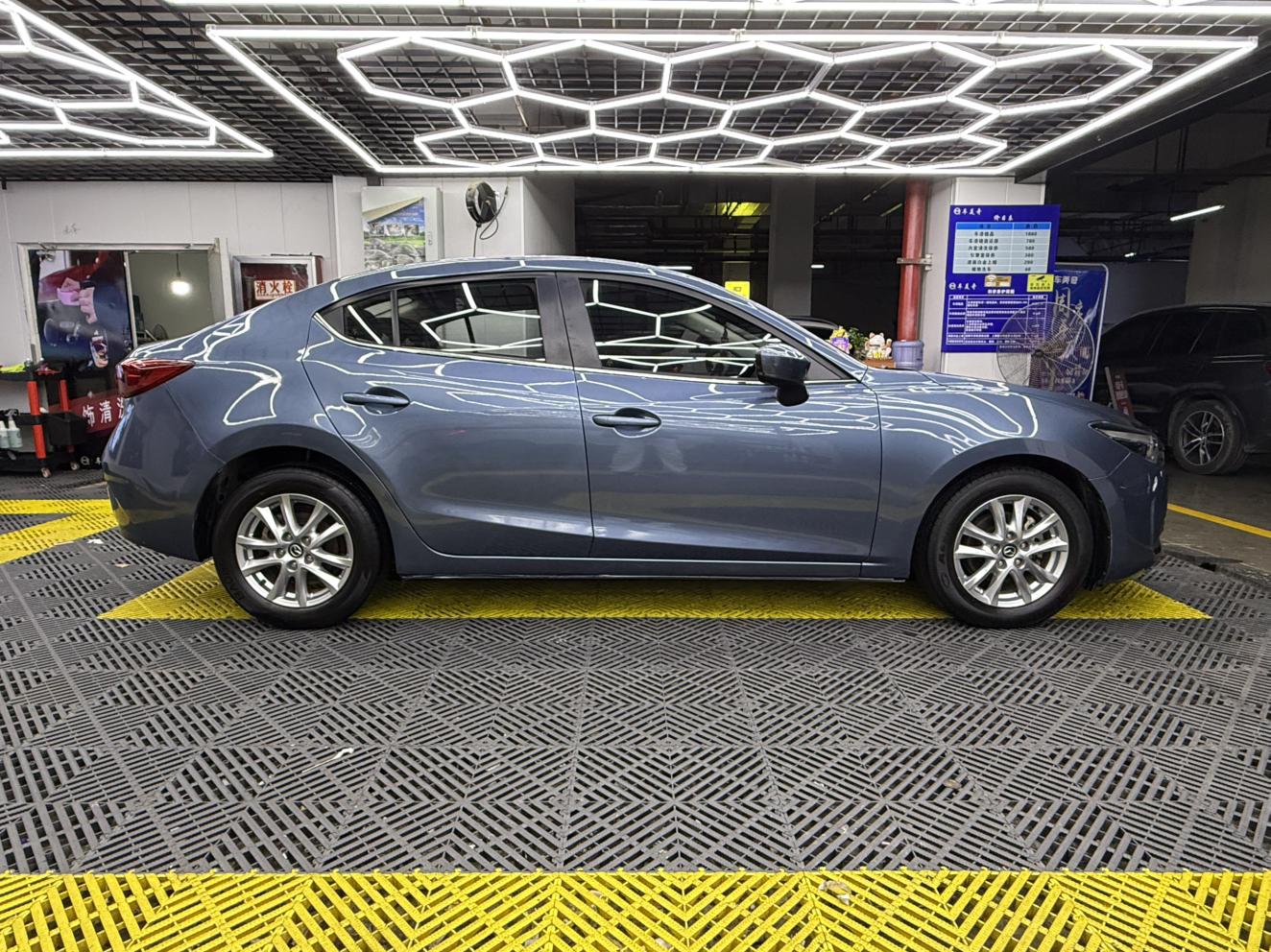 Mazda Mazda3 — фотографии объявления, Фото 13