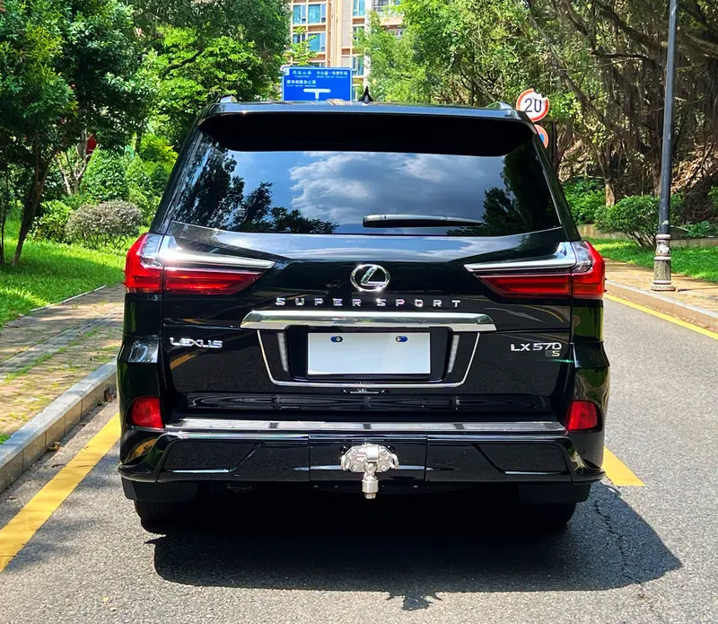 Lexus LX — фото 6