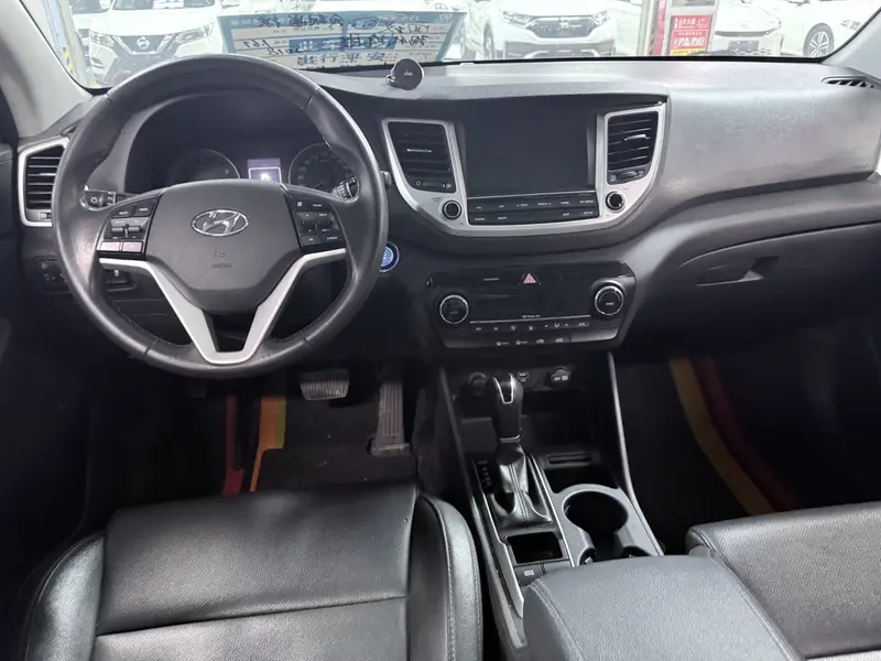 Hyundai Tucson — фото 8