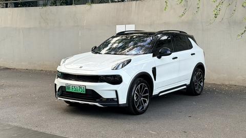 Lynk & Co 01 EM-P