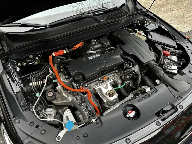 Honda Accord 2.0L — фото 5