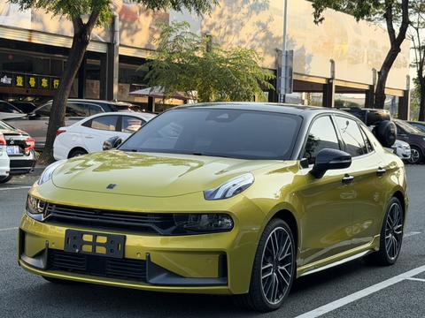Lynk & Co 03