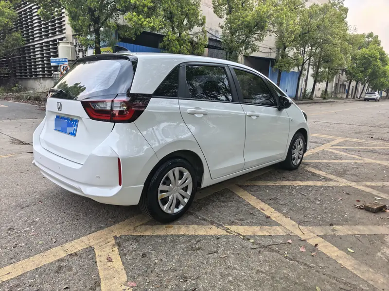 Honda Fit — фото 6