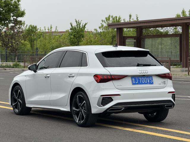Audi A3 2023 Белый из Китая, фото 3