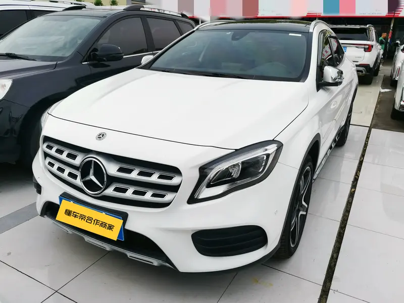 Mercedes-Benz GLA — фото 1