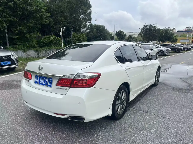 Honda Accord 2.0 L LX Comfort — фото 6