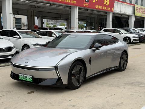 XPeng P7+