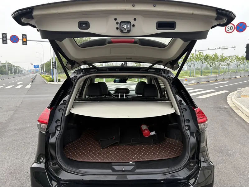 Nissan X-Trail 2.5L CVT люкс 4WD — фото 12