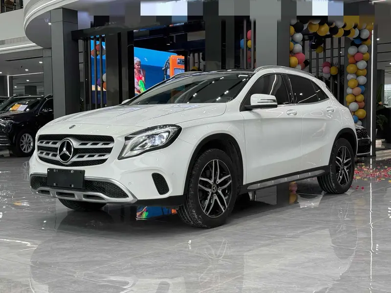 Mercedes-Benz GLA — фото 1