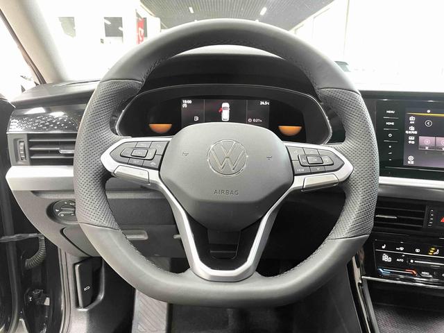 Volkswagen Passat 2022 Черный из Китая, фото 5