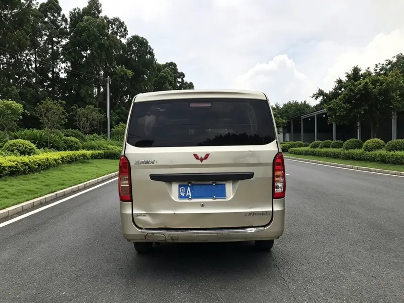 Wuling Rongguang V — фото 4