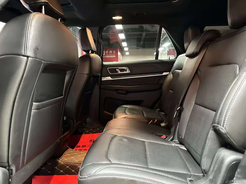Ford Explorer 2.3T элит — фото 9